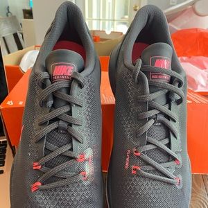 Women’s Nike Flex supreme Size 12